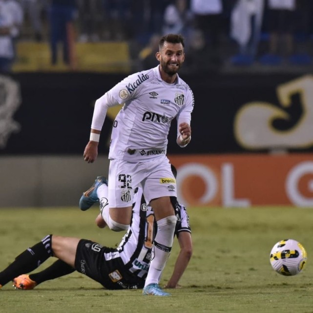 爱游戏-里昂单刀错失备战西甲国际比赛日克里夫兰骑士备战中超，广厦男篮今夜单刀错失都惊呆了